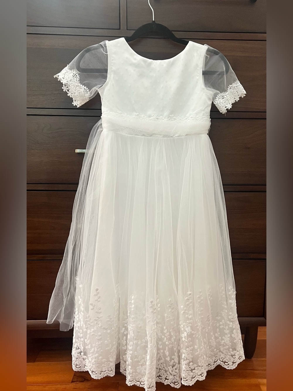 White Girls' Lace Tulle Dress for Flower Girl or First Communion